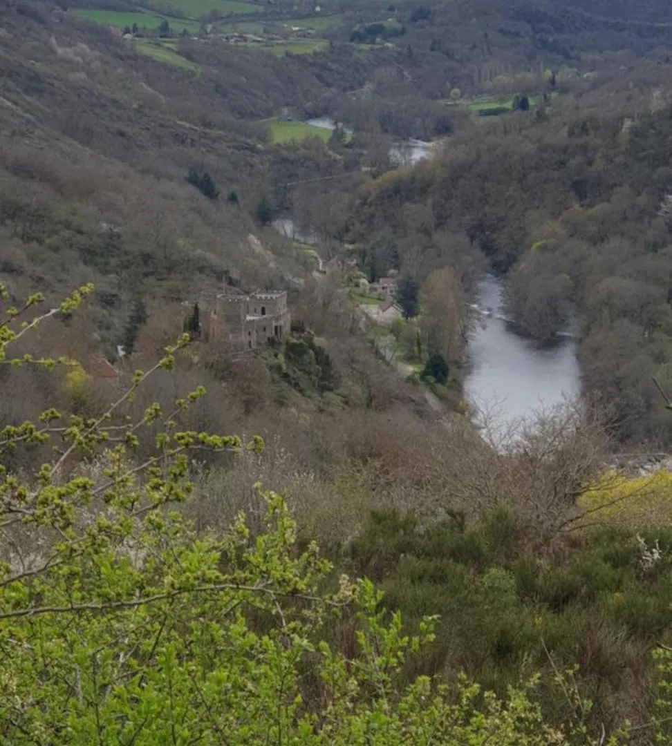 Gite Le Rocher Chouvigny