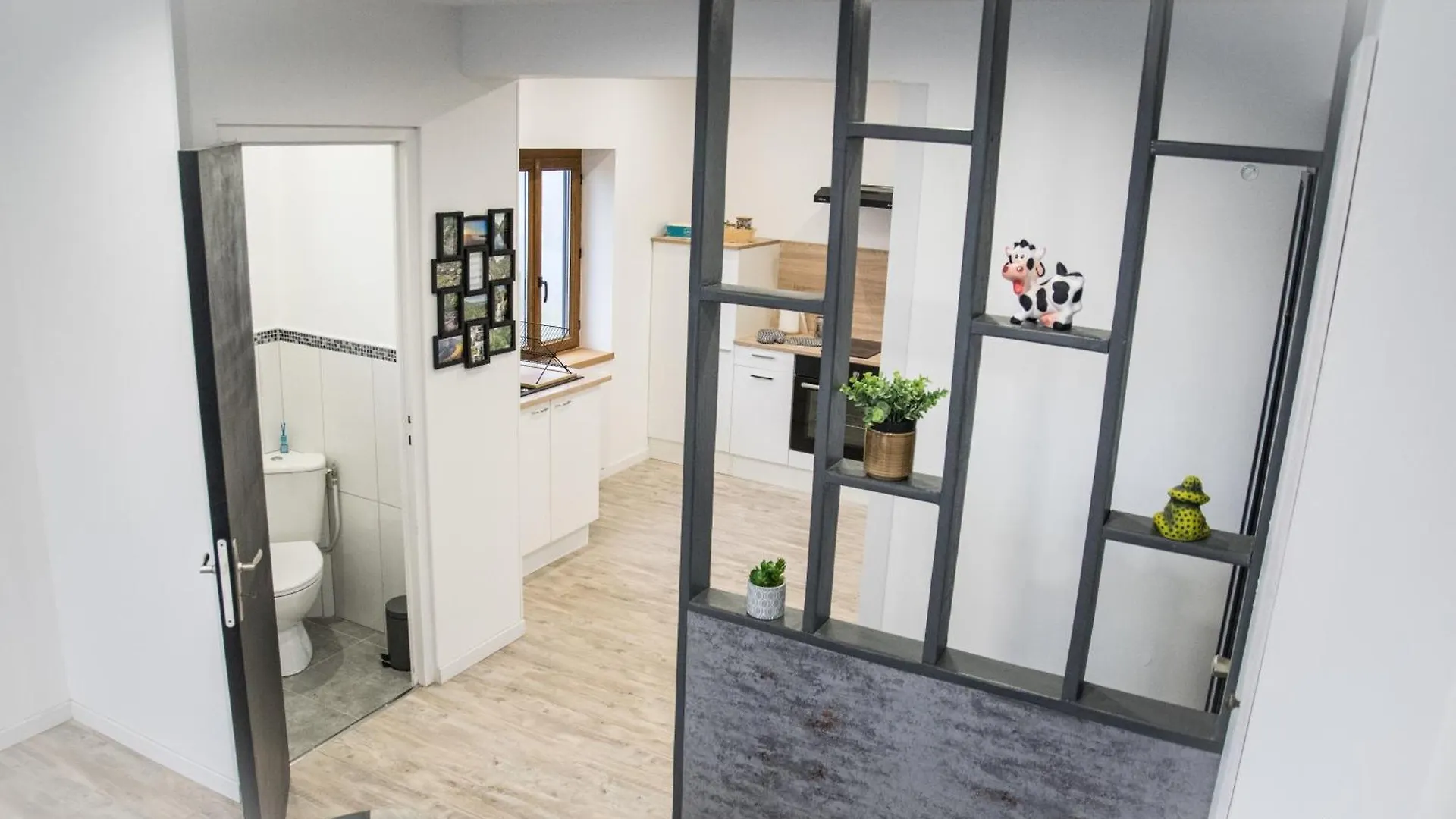 Holiday home Gite Le Rocher Chouvigny